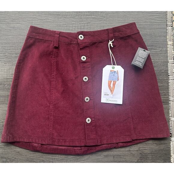NWT RE Generation Celebrity Pink- Burgundy Corduroy Mini Skirt Junior Size 7/28 - Picture 1 of 6